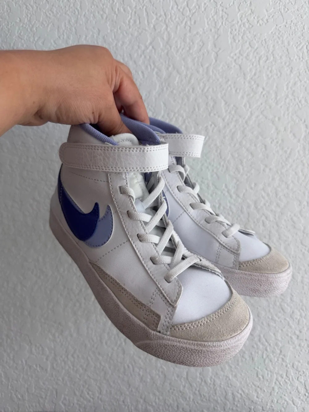 Nike Kids High-Top Sneakers in White and Purple Accents